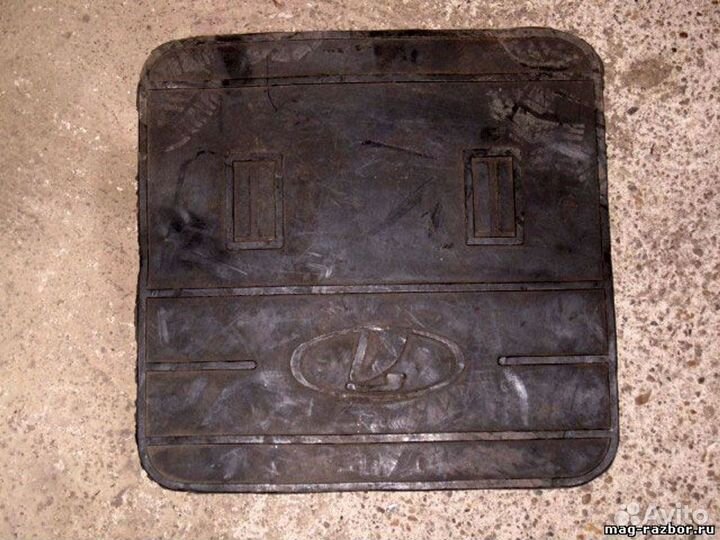 Коврик задний ваз (LADA) 2105 центральный