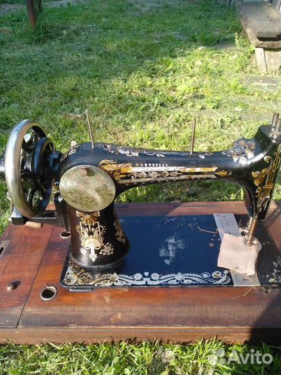 Швейная машина кайзер