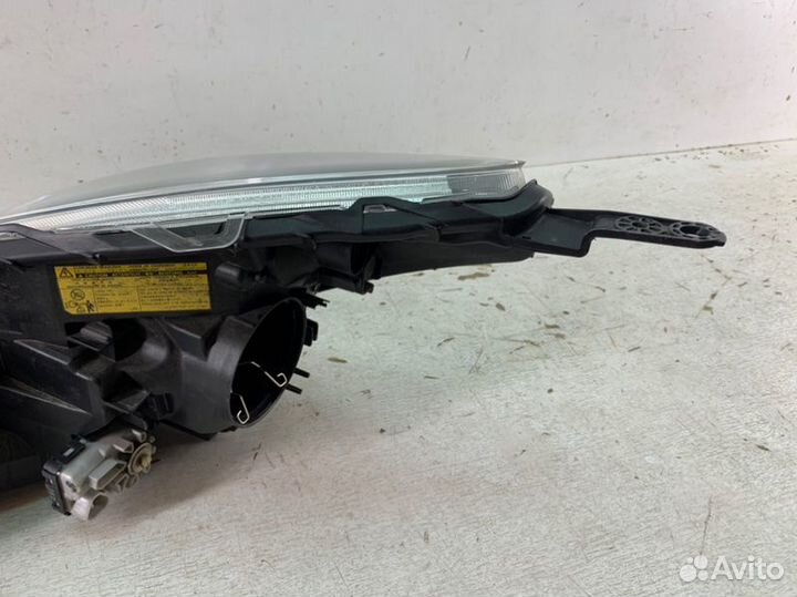 Фара правая Subaru Legacy Outback B14 2010-2014