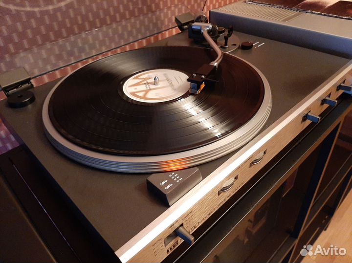 Виниловый проигрыватель ITT HI FI 8012