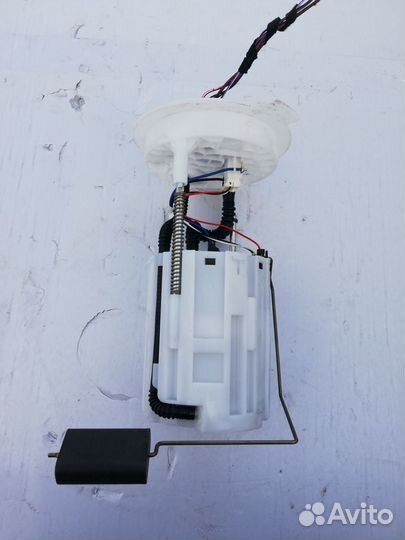 Бензонасос Фольксваген Джетта 6 в сборе