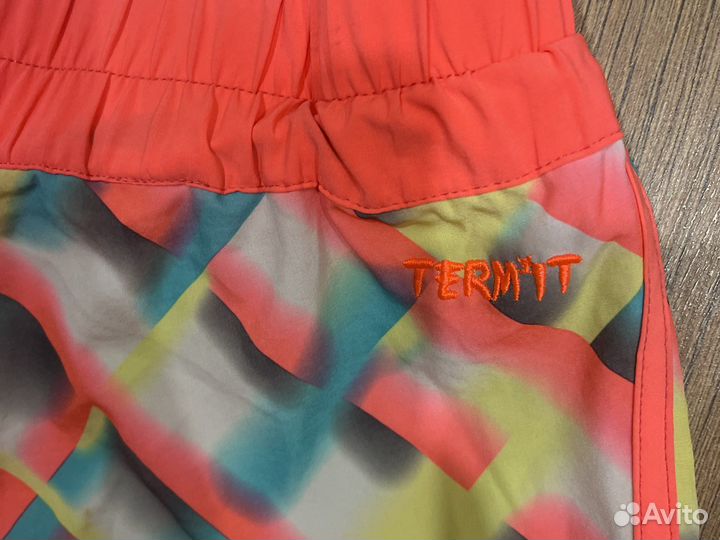 Костюм для плаванья, занятий спортом на воде