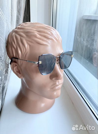 Очки Chanel зеркальные солнцезащитные женские