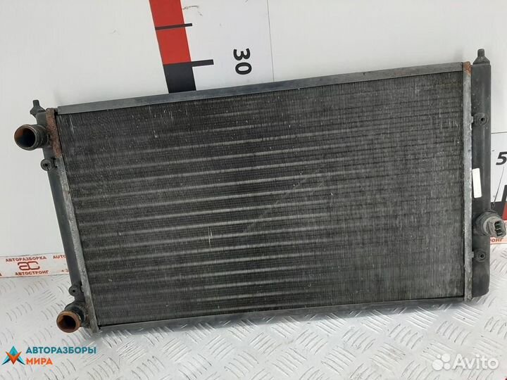 Радиатор (основной) Volkswagen Golf 4 1997