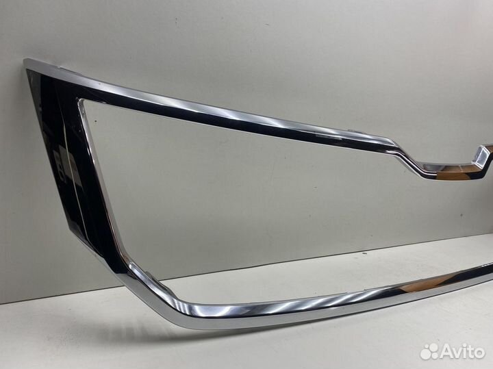 Молдинг решётки радиатора Skoda Kodiaq 2017+