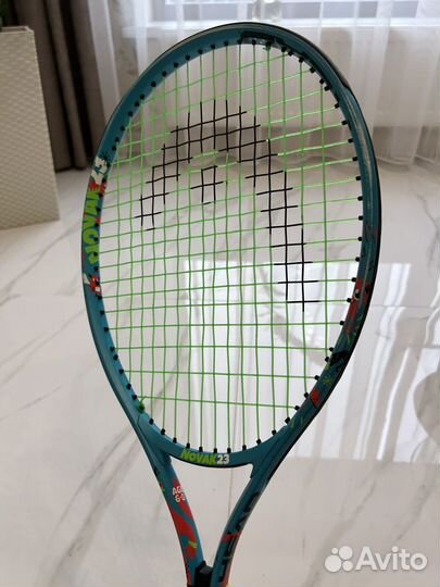 Теннисная ракетка для большого тенниса
