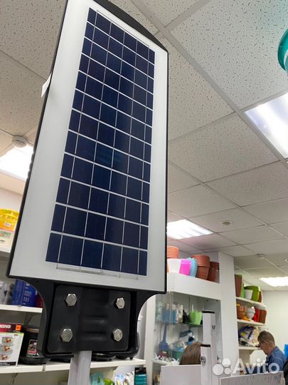 Уличный фонарь, на солнечной батарее