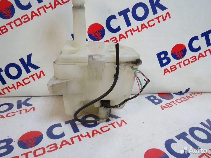 Бачок омывателя nissan sunny B14, SB14, HB14, SNB1