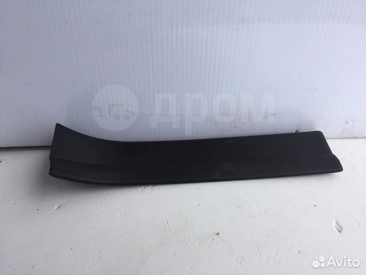 Порог задний внутренний правый на Infiniti FX35/45