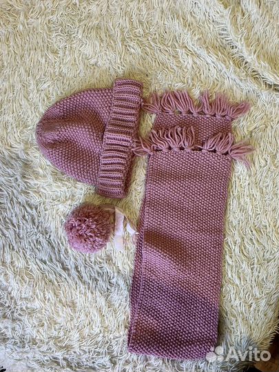 Комплект шапка, шарф ручной вязки для взрослых