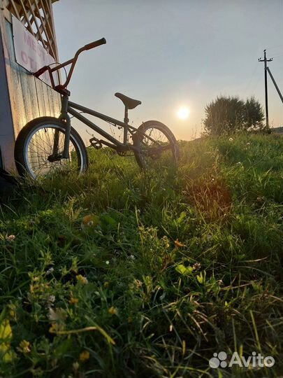 Трюковой велосипед BMX