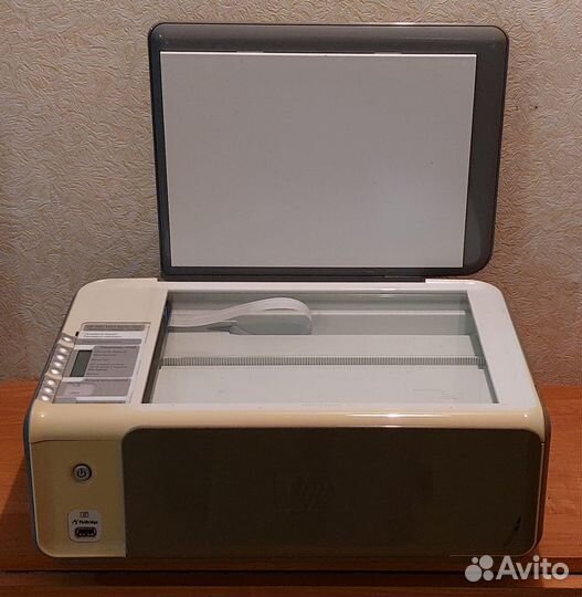 Цветной принтер/сканер/копир мфу HP