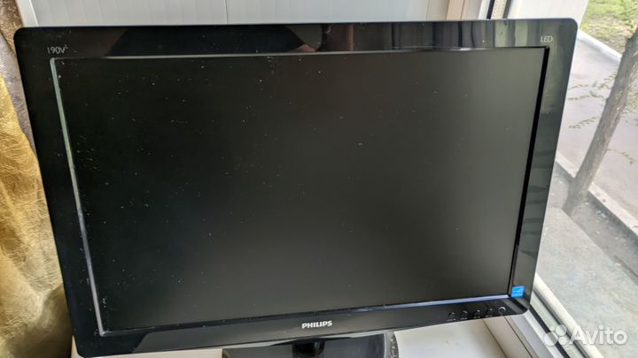 Монитор Phillips 19 дюймов