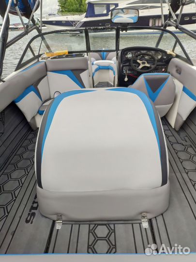 Катер буксировщик