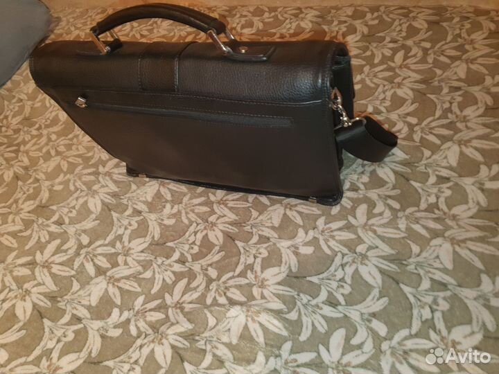 Мужской кожаный портфель