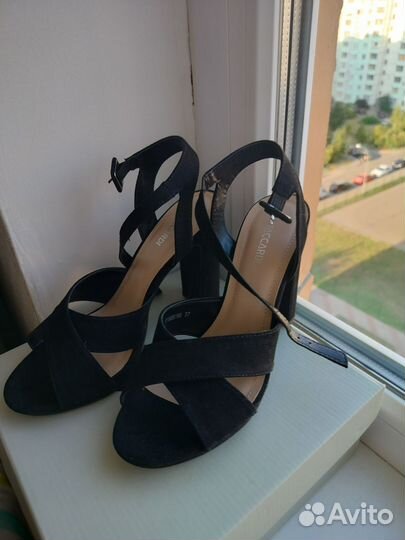 Босоножки женские 37 размер