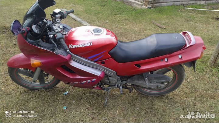 Продаю Kawasaki ZZR 250