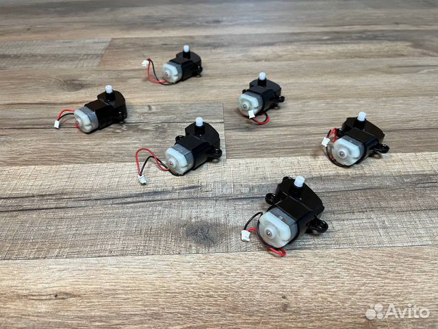 Мотор боковой щетки левый (L) Tefal Serie 20