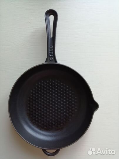 Чугунная сковорода 