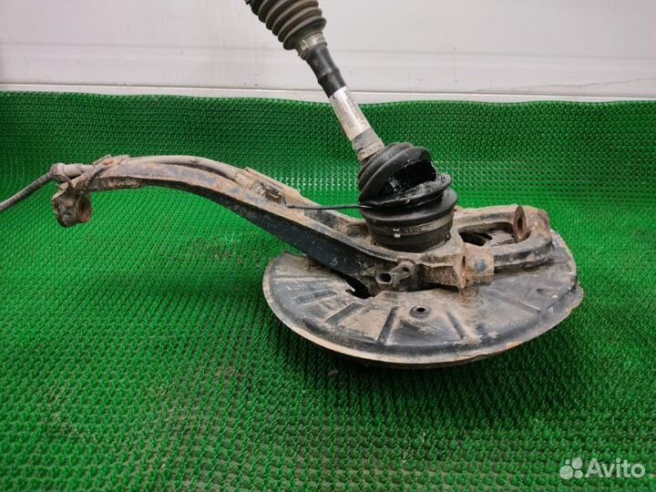 Кулак поворотный передний левый Volkswagen Touareg