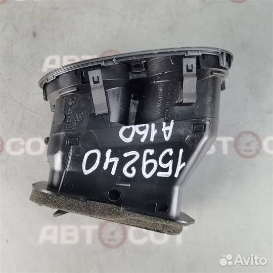 Дефлектор воздуха левый VW Tiguan 2007-2011
