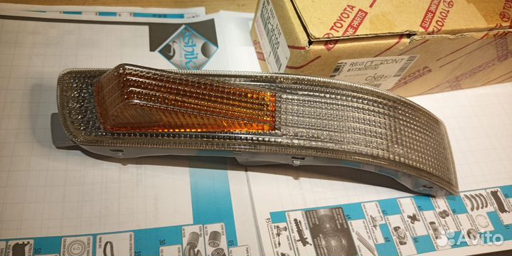 Указатель поворота правый Toyota Crown 8173030100