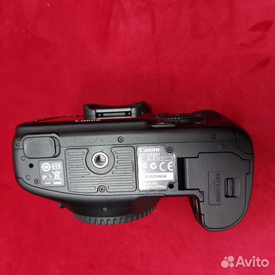 Зеркальный фотоаппарат canon 7d