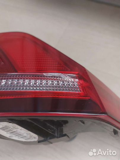 Фара на volkswagen tiguan правая задняя в крыло