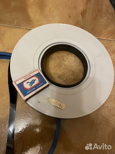 Катушка с лентой