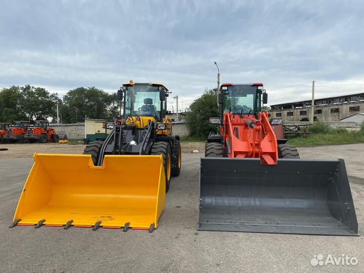 Фронтальный погрузчик BIZON 932, 2023