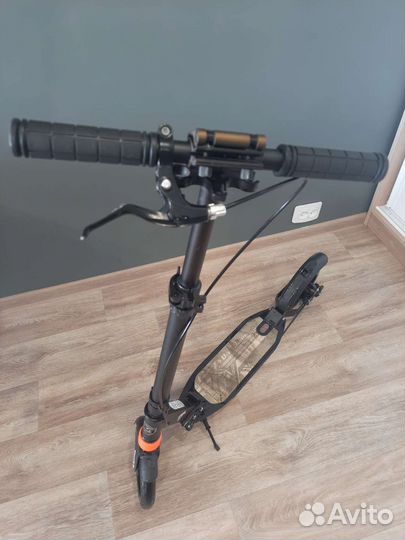 Самокат взрослый с ручным тормозом до 100 кг