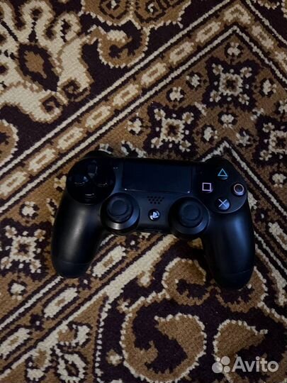 Игровая приставка ps4