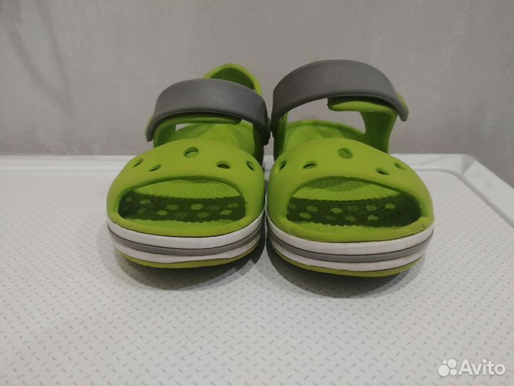 Сандалии crocs c8