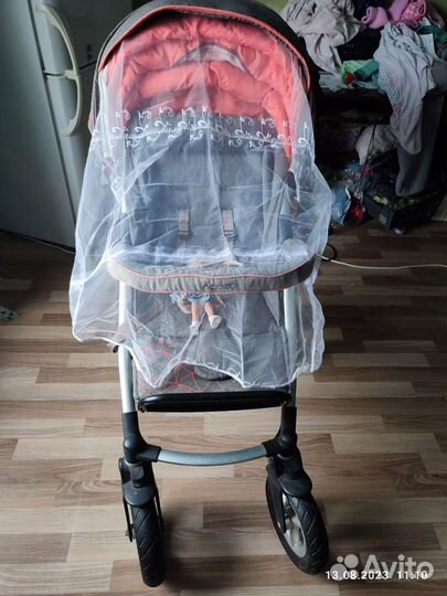 Коляска прогулочная