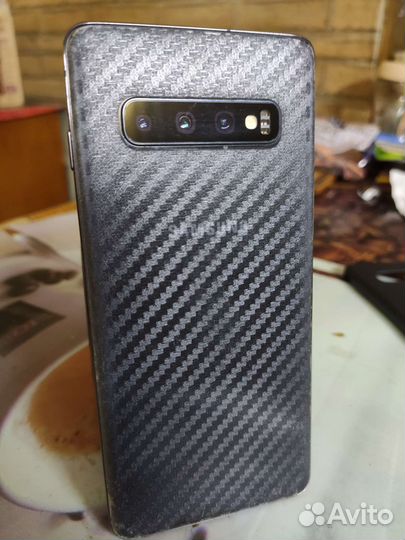 Телефон Samsung s10