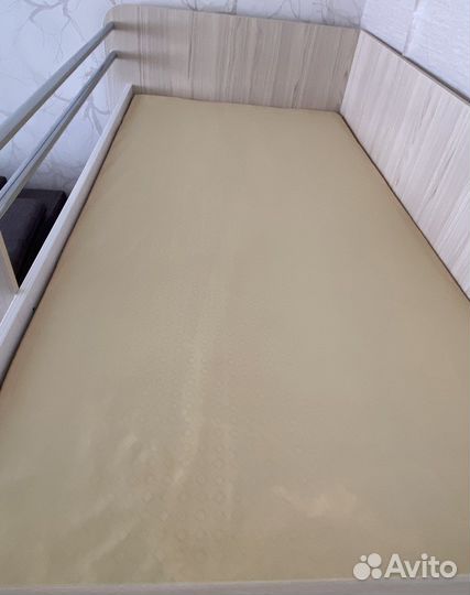 Детская кровать чердак и комод