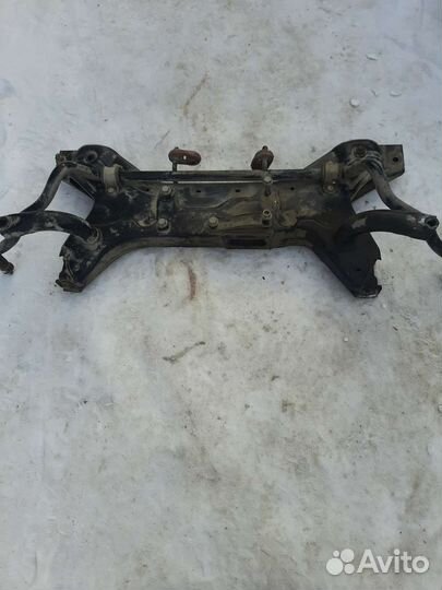 Подрамник митцубиси colt Z34A