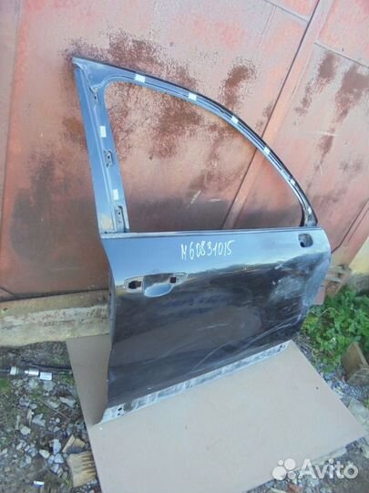 Дверь передняя правая для VW Touareg 2010)