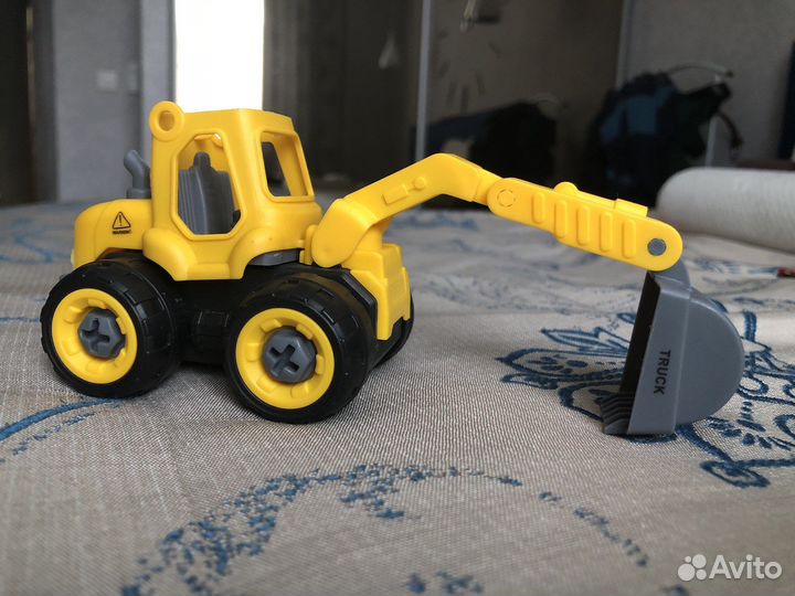 Детский трактор