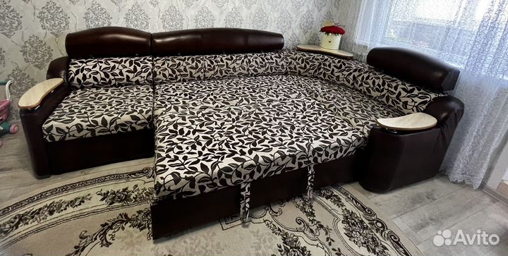 Угловой диван