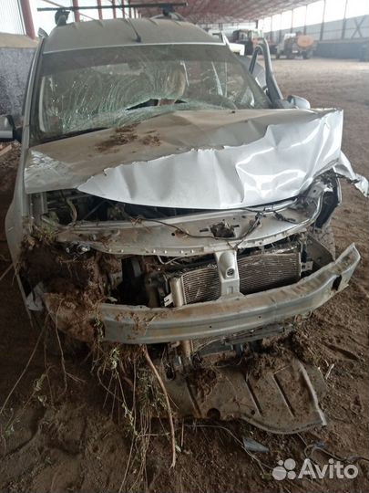 LADA Largus 1.6 МТ, 2014, битый, 175 000 км