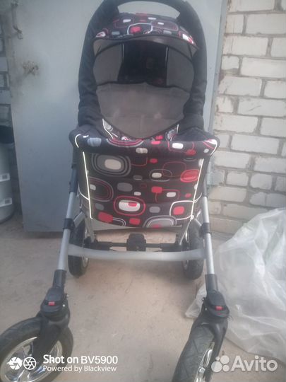 Коляска 3 в 1 с автолюлькой