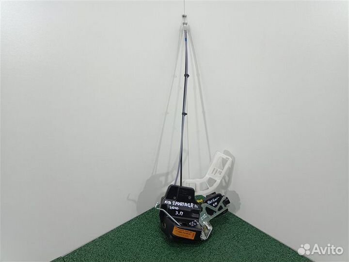 Замок двери задний правый Kia Sportage 2010