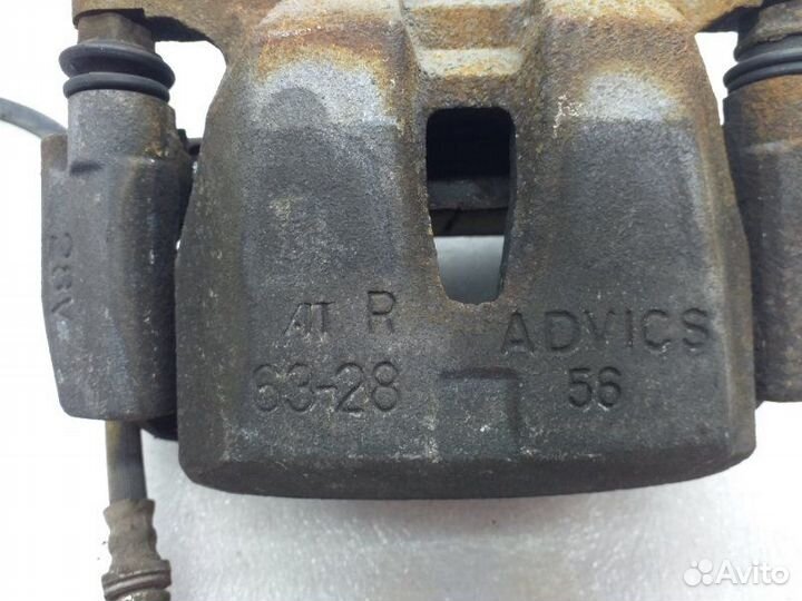 Суппорт тормозной передний правый Toyota Rav4 XA40