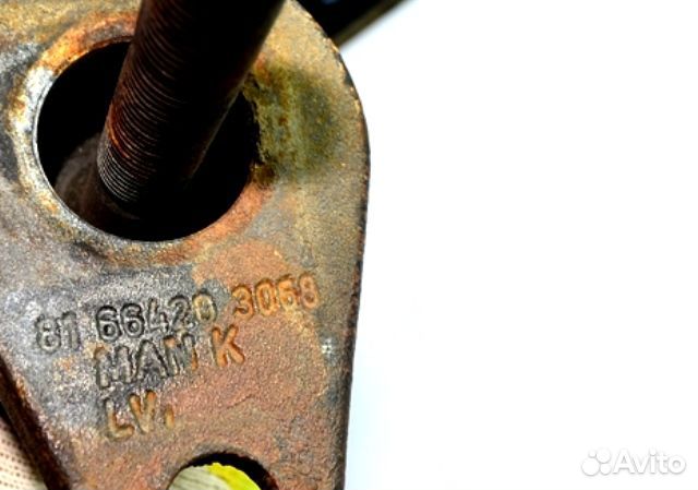 Кронштейн крыла ведущего моста, передний правый MA