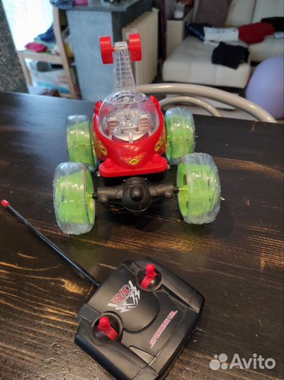 Радиоуправляемая машинка Вездеход-перевертыш