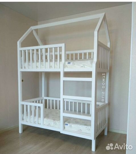 Двухъярусная кровать детская из дерева