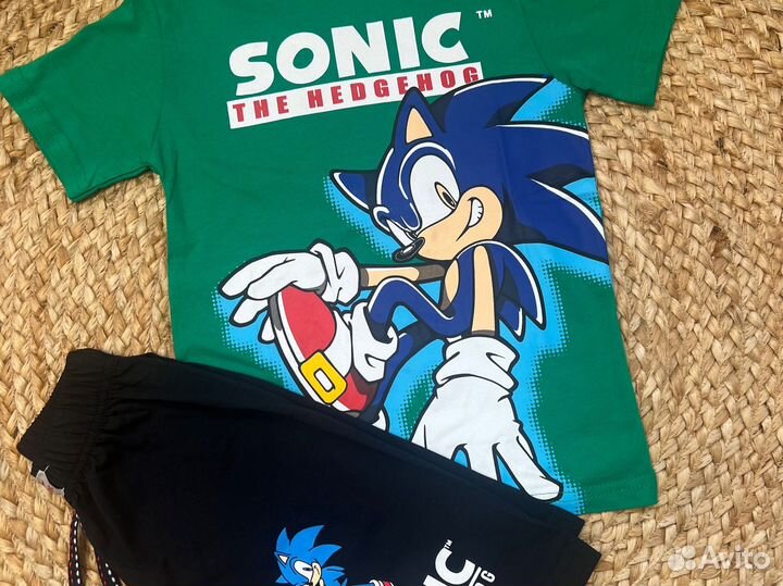 Костюм для мальчика 104-140 новый