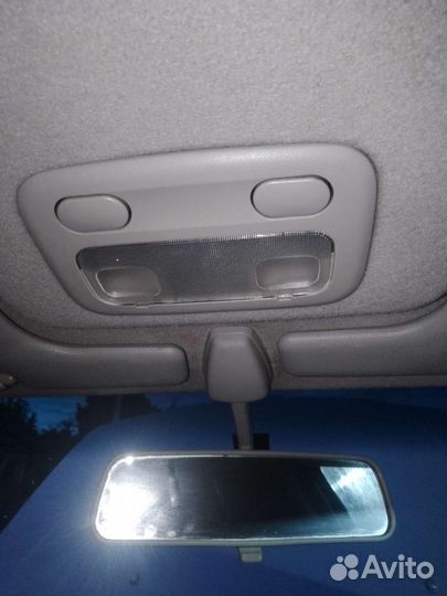 Светильник салона Nissan Bluebird U14