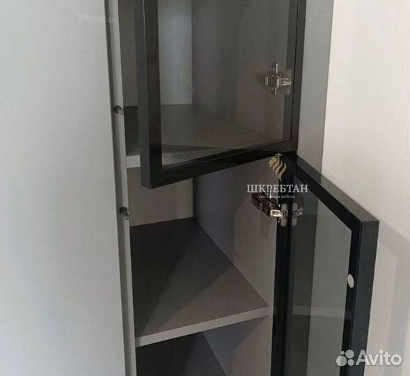 Шкаф в квартиру